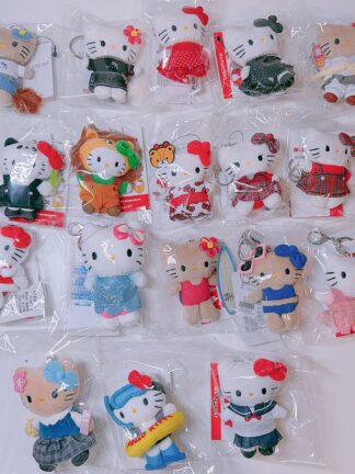 In Stock ｜ME% x Kitty 挂件