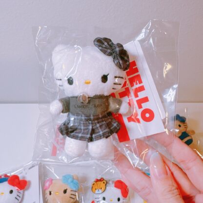 In Stock ｜ME% x Kitty 挂件 - Image 2