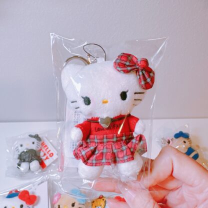 In Stock ｜ME% x Kitty 挂件 - Image 3