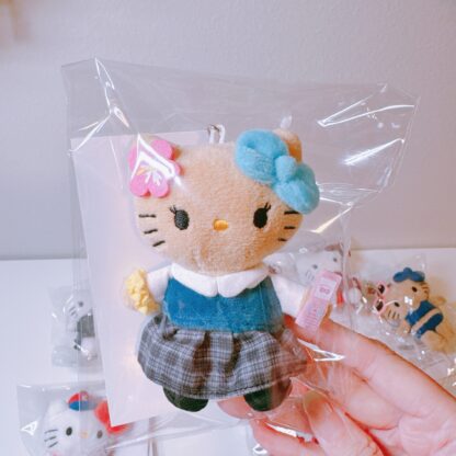 In Stock ｜ME% x Kitty 挂件 - Image 7